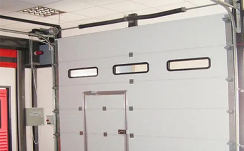 新和工业提升门的安装方法