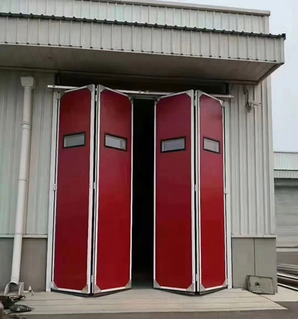 新和工业折叠门在大型装配车间出入口的应用实例