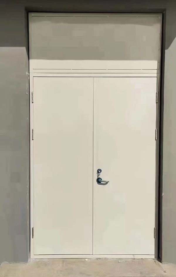 展览馆项目完成大跨度新和防火门安装